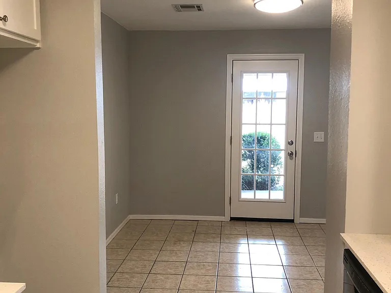 1834 NW 42nd St — Photo 5