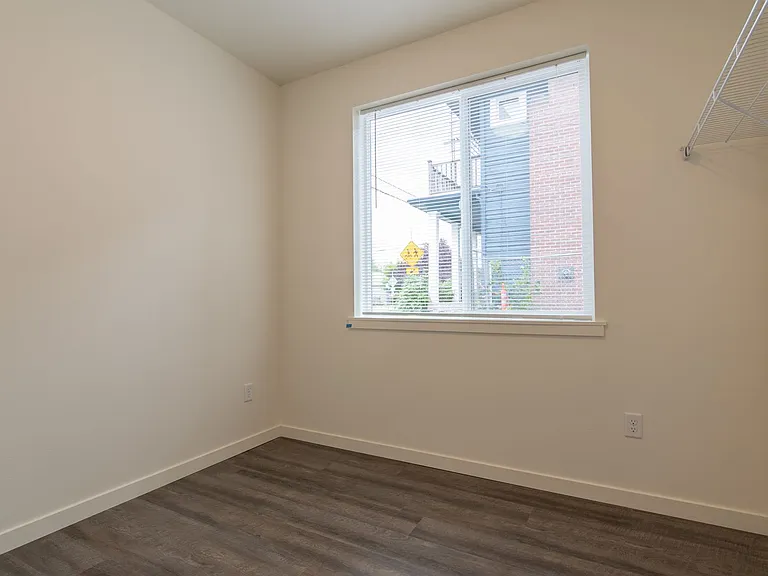 2630 NE Dekum St — Photo 20