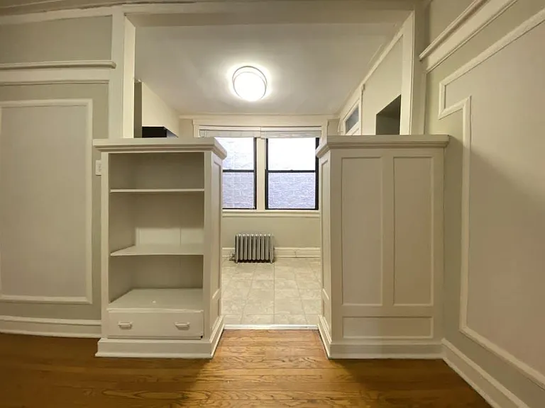 801 W Cornelia — Photo 33