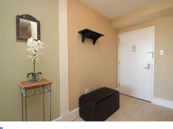 2nd image of 604-36 S Washington Sq #2515