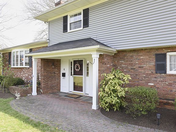 3rd image of 4 Sunnybank Dr
