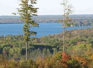 7693 Saddle Ridge Dr, Grawn, MI 49637