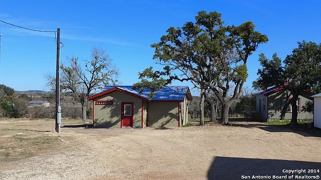 1 bed, 1.0 bath, 600 sqft, $1,195 — Photo 2