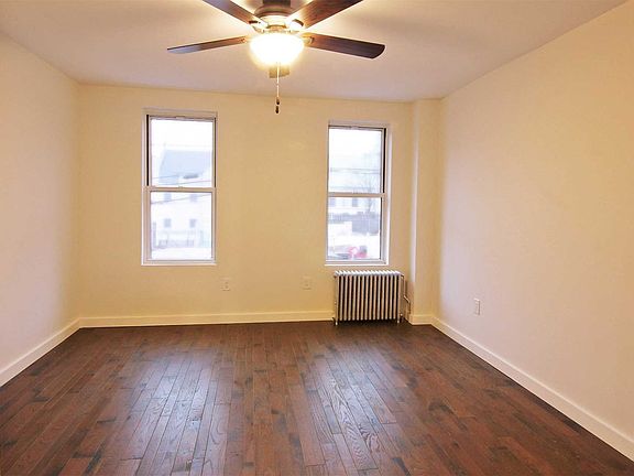 5th image of 5610 61st St Unit 2L