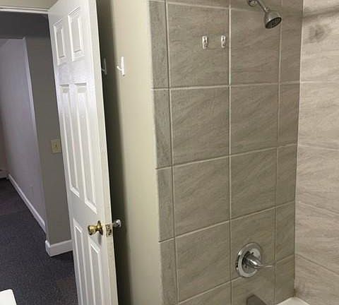 4th image of 522 N Main St APT 4