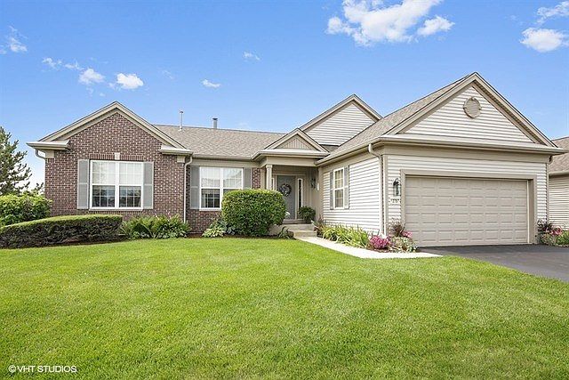 Desirable Adler Model with Full Finished English Basement on Premium Location!