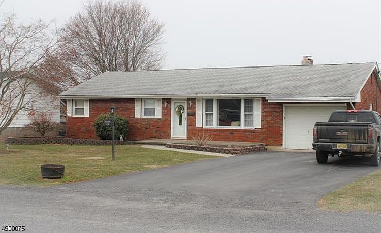 1st image of 416 Liggett Blvd