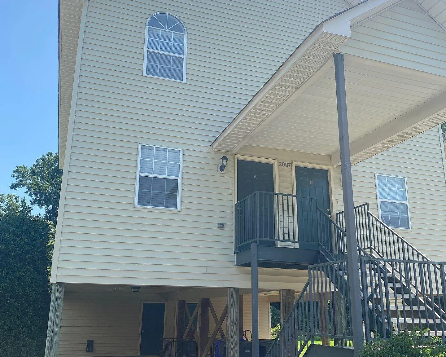 3 bed, 2.5 bath, $1,500 — Photo 1