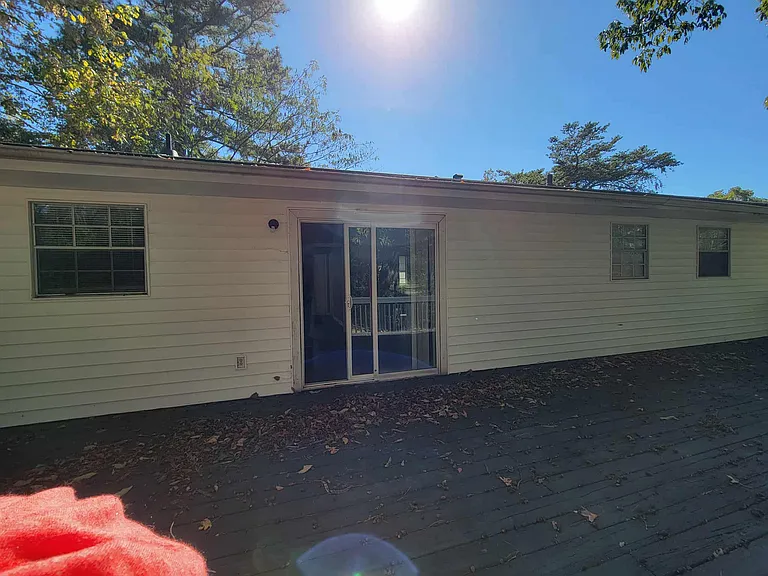 213 Hilltop Dr — Photo 6