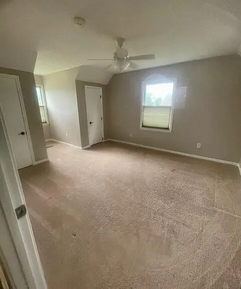 702 Beaver Park — Photo 16