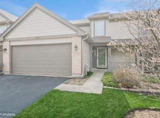 525 Willow Way, Lindenhurst, IL 60046