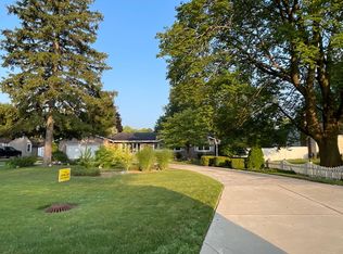 1413 Hemmeter Rd, Saginaw, MI 48638