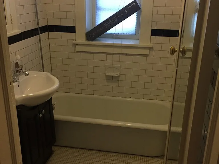 2212 Girard Ave. S — Photo 6