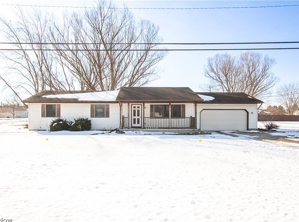 1st image of 42113 Meadow Ln