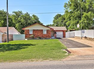 902 E Maguire Rd, Noble, OK 73068