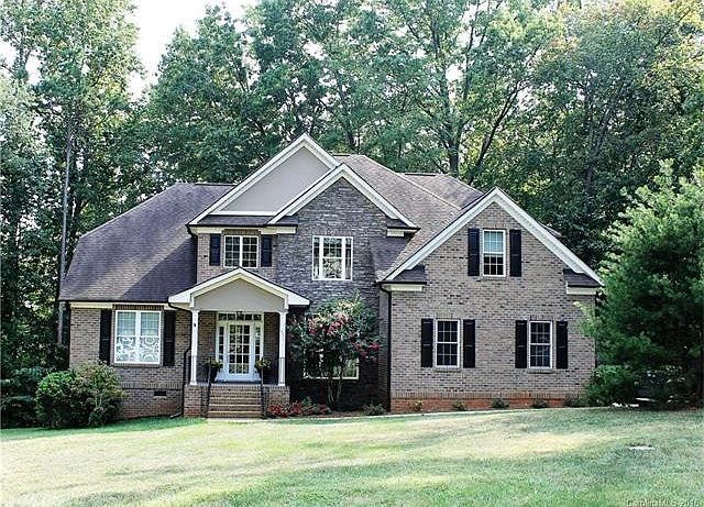 1st image of 231 Woodstream Cir