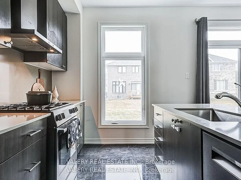 26 Sam Battaglia Cres — Photo 5