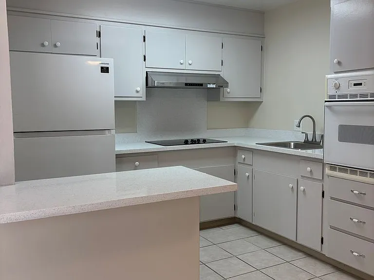 4139-4141 Olga Dr — Photo 6