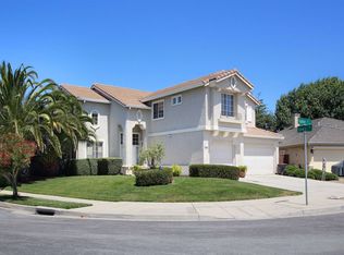 1 Faulkner Cir, Salinas, CA 93906