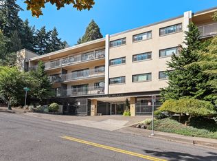 2393 SW Park Pl UNIT 210, Portland, OR 97205