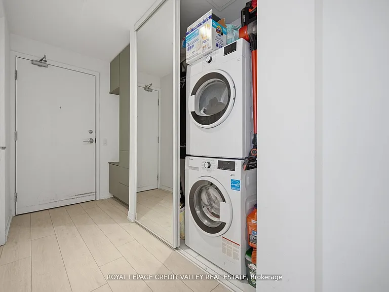 5 Buttermill Ave #1511 — Photo 25