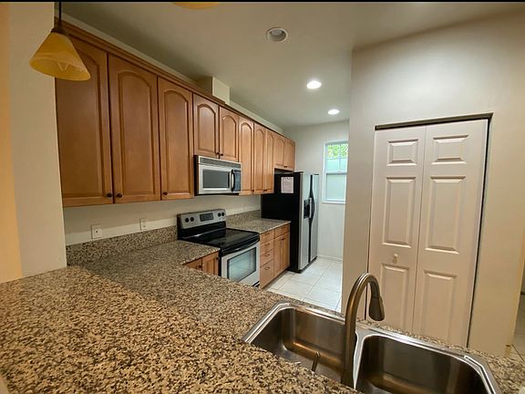 5th image of 575 NW 26th Ave