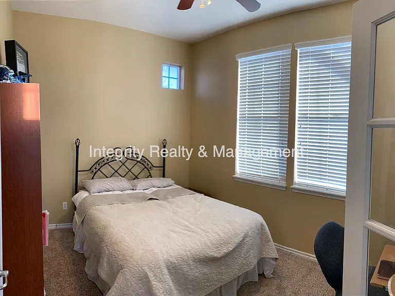 3025 Redhaven Way — Photo 17