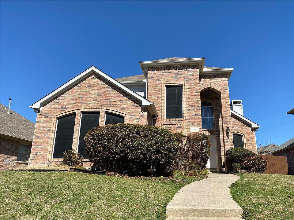 1st image of 3921 Bexhill Dr