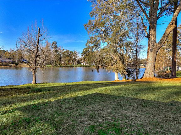 52nd image of 134 Lake Bluff Drive