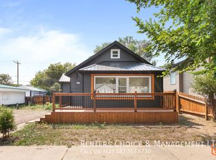 245 3rd St NW, Medicine Hat, AB T1A6K8