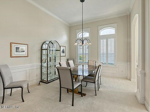 5th image of 108 LAUREL Court
