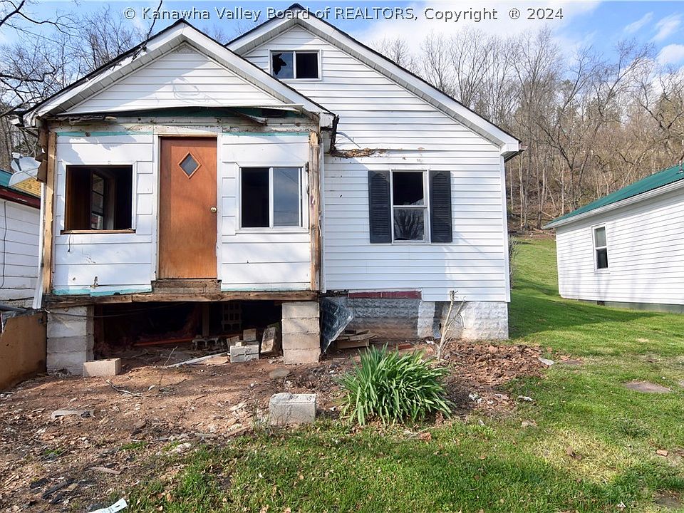 2nd image of 328 1st Ave