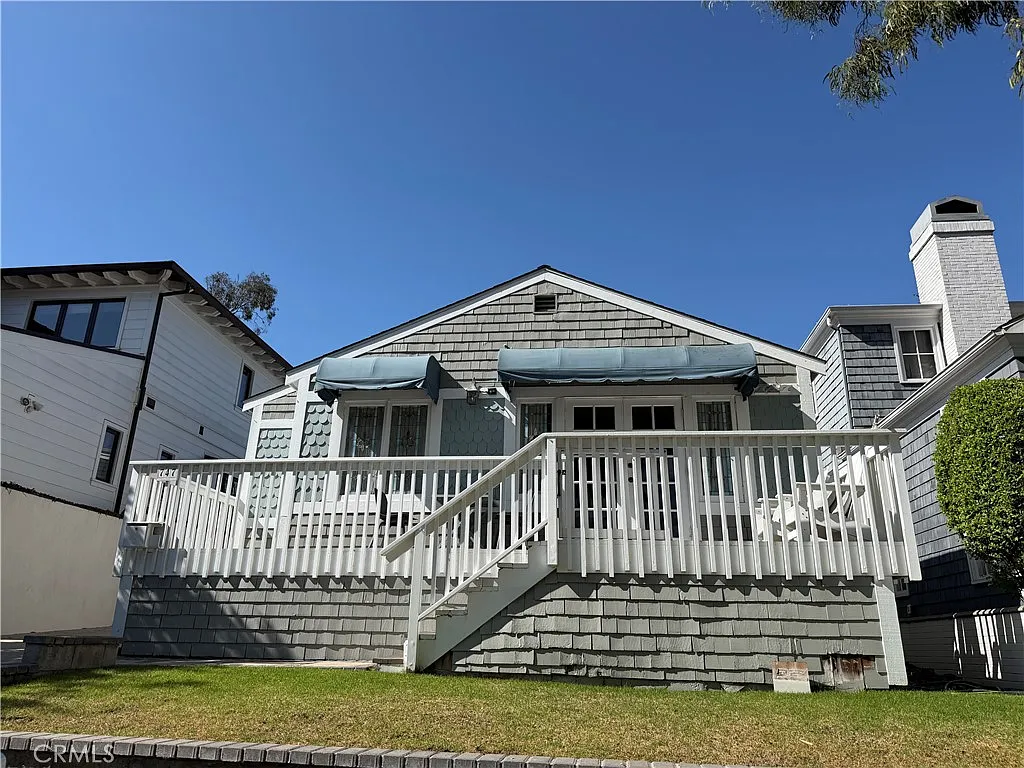 3 bed, 1188 sqft, $6,850 — Photo 1