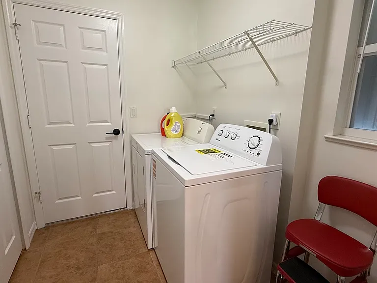 515 S Valencia Cir SW — Photo 12