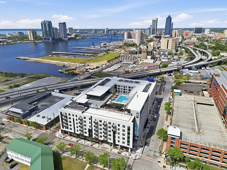 RISE Doro Jacksonville Apartments