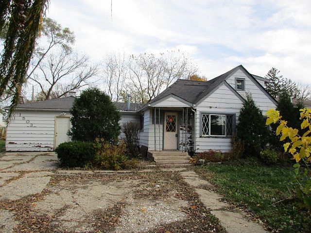 1st image of 1503 N Pleasant Dr