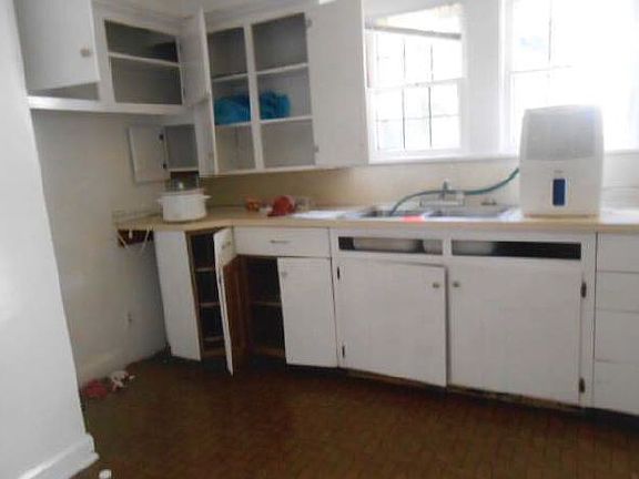 5th image of 75 Clifton Dr