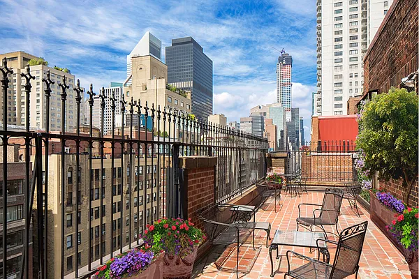 Sold by Stribling | media 10