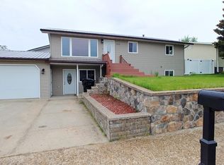 2018 8th Ave E, Williston, ND 58801