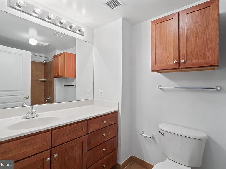 631 D St NW #245 — Photo 18