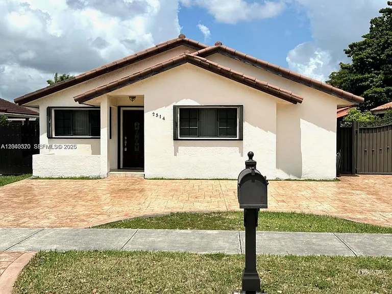 2514 SW 138th Ave #- — Photo 15