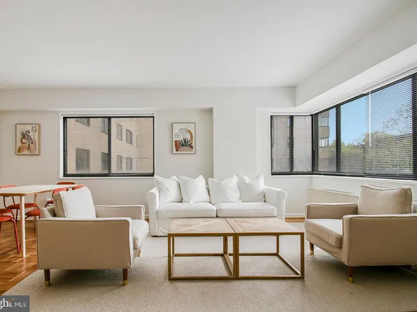 3701 Connecticut Ave NW APT 405, Washington, DC 20008