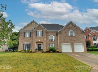 12010 Willoughby Run Dr, Charlotte, NC 28277