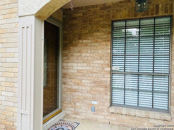 3rd image of 1542 Beauchamp St