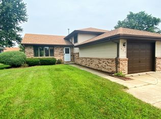 552 Elizabeth Dr, Coal City, IL 60416