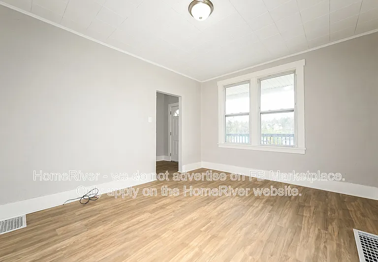 1170 Ridge Ave — Photo 4
