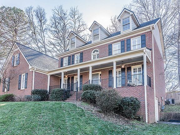 2nd image of 3779 Wentworth Ln