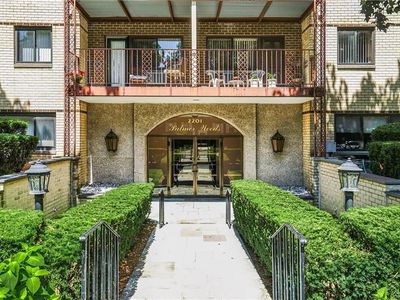 2201 Palmer Ave APT 3G, New Rochelle, NY, 10801