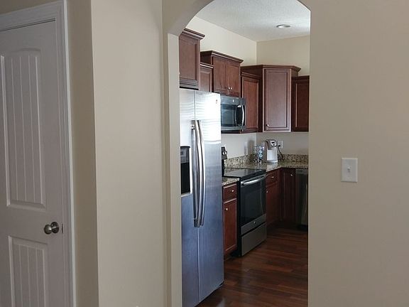 5th image of 205 Wood House Dr