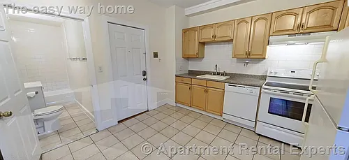 36 Bond St Photo 1
